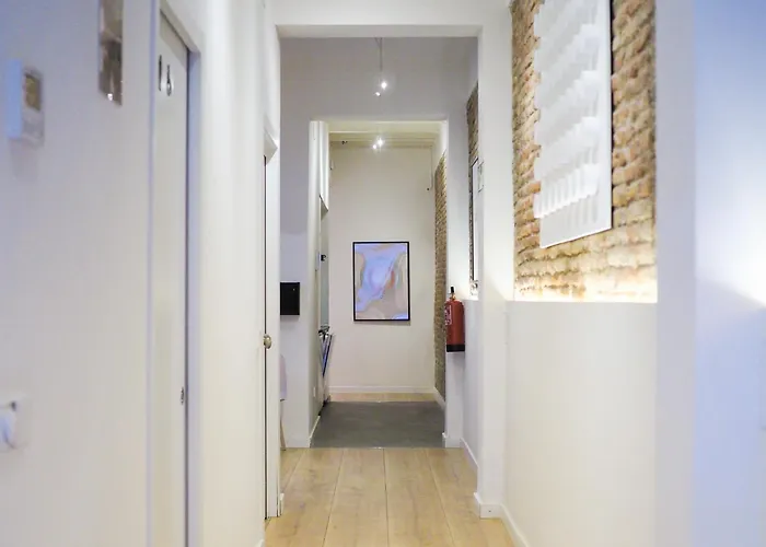 Arte Suites By Olala Homes